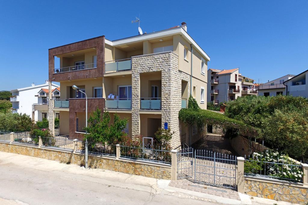 Apartments Superba 브로다리카 외부 사진